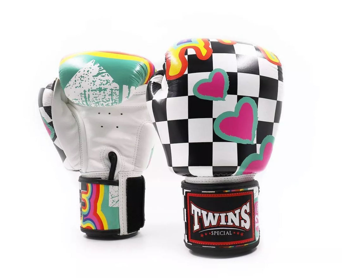 Gants de boxe Muay Thai Twins Special « Chess » FBGVL3-65