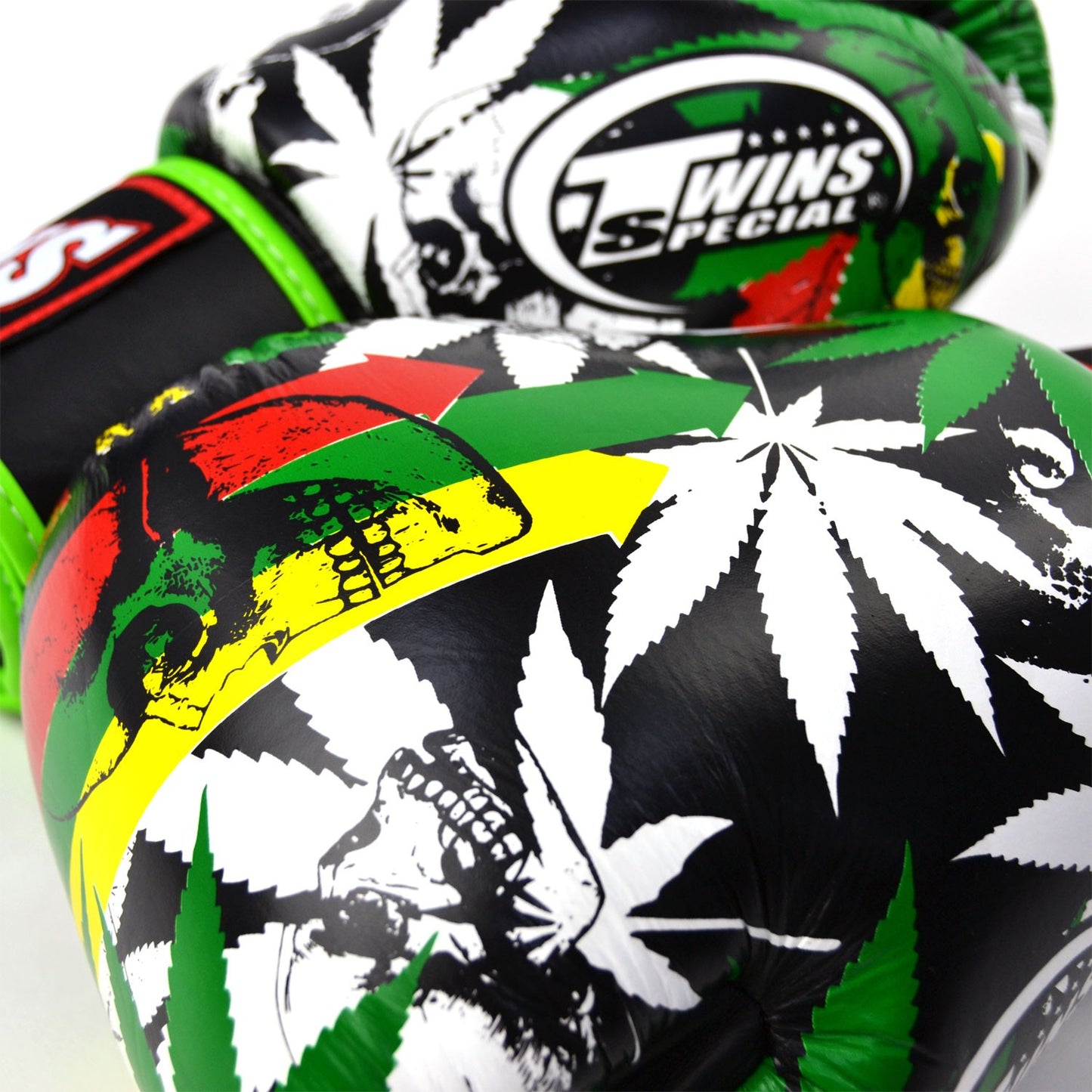 Pack d'entraînement Muay Thai Twins Special Edition « Grass » : gants et shorts