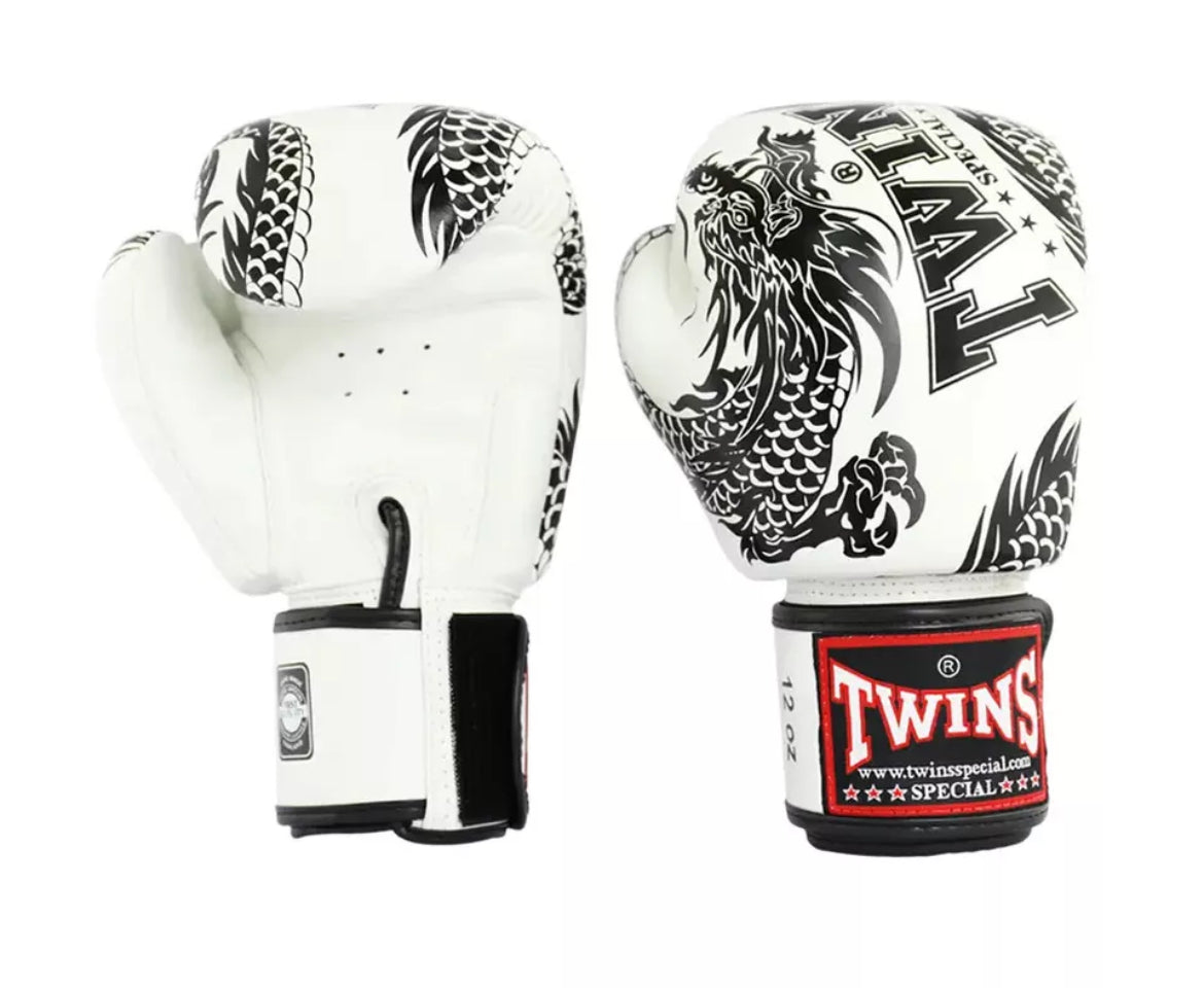 Gants de boxe Muay Thai Twins Special « Dragon » BLANCS FBGVL3-49