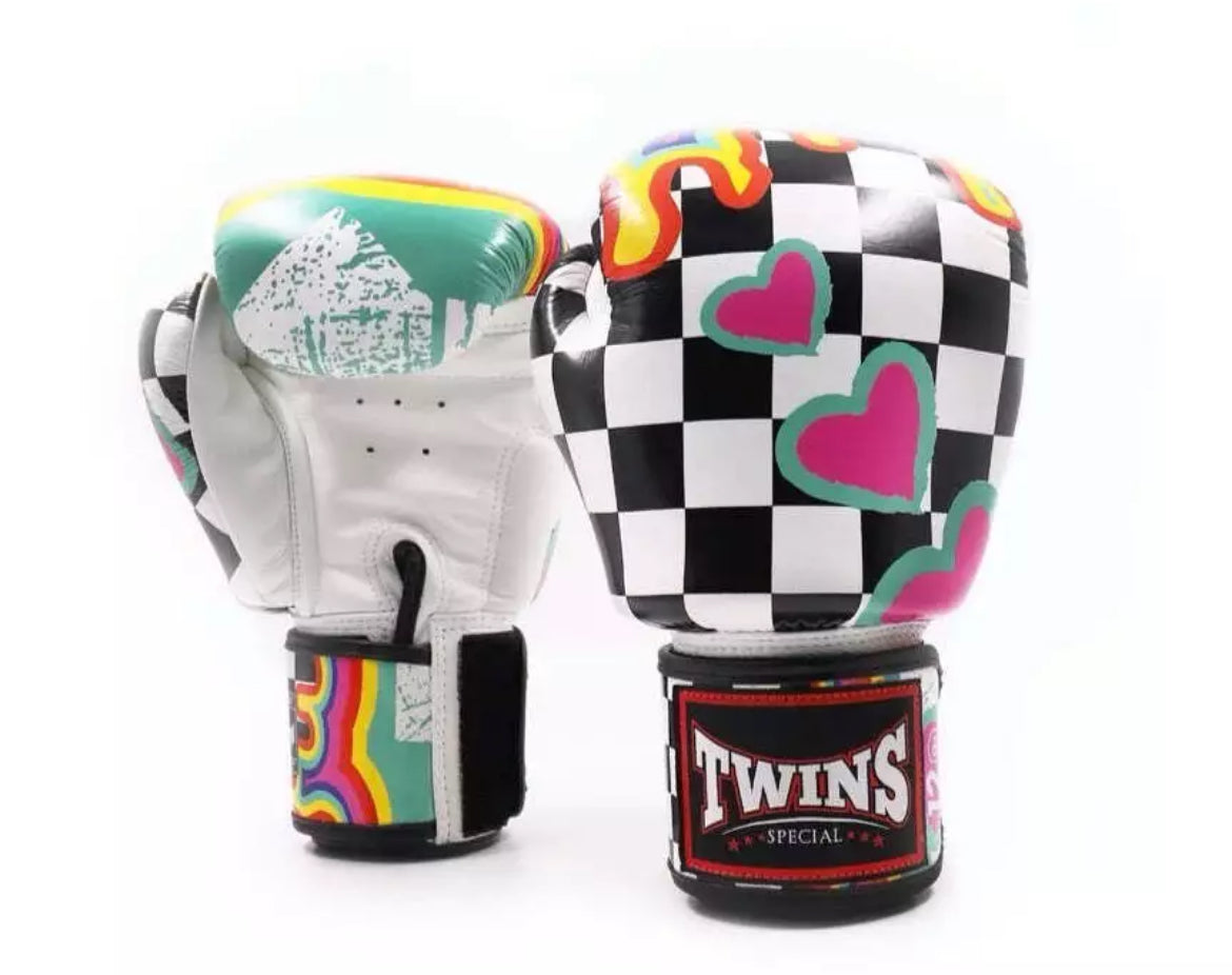 Gants de boxe Muay Thai Twins Special « Chess » FBGVL3-65