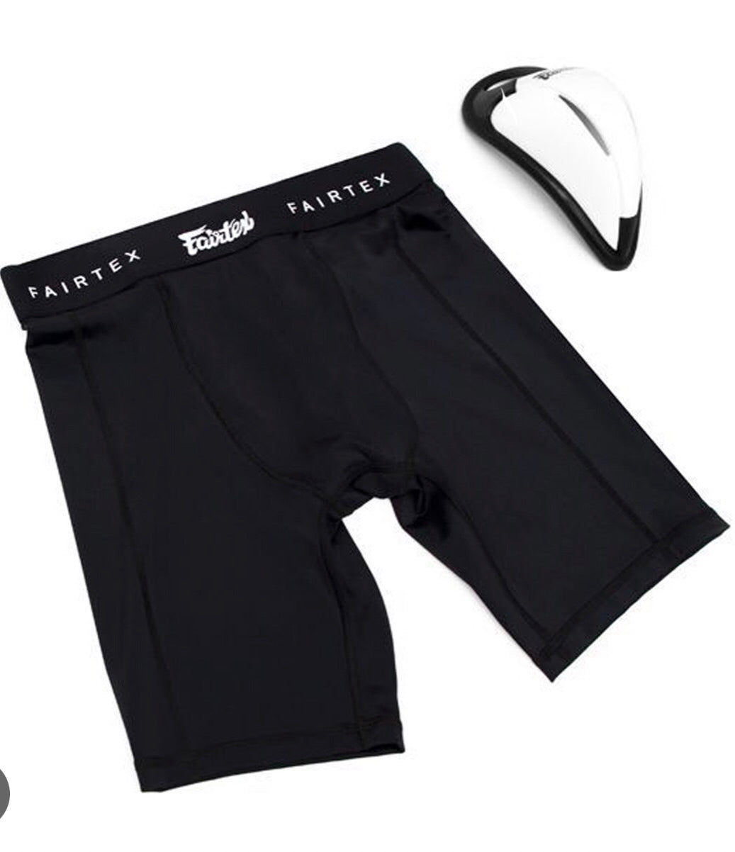 Fairtex GC3 Schwarze Kompressions-MMA-Shorts (enthält Athletic Cup Guard)