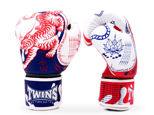 gear muay thai Twins Special "Sak Yant" Muay Thai Boxing Gloves FBGVL4-67 – Torashii