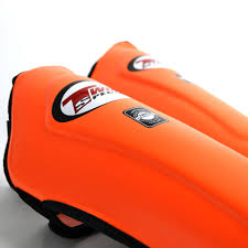 Twins Special SGL10 Orange Premium Leder-Schienbeinschoner