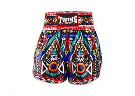 Pack d'entraînement Muay Thai Twins édition spéciale « Aztec » : gants et shorts