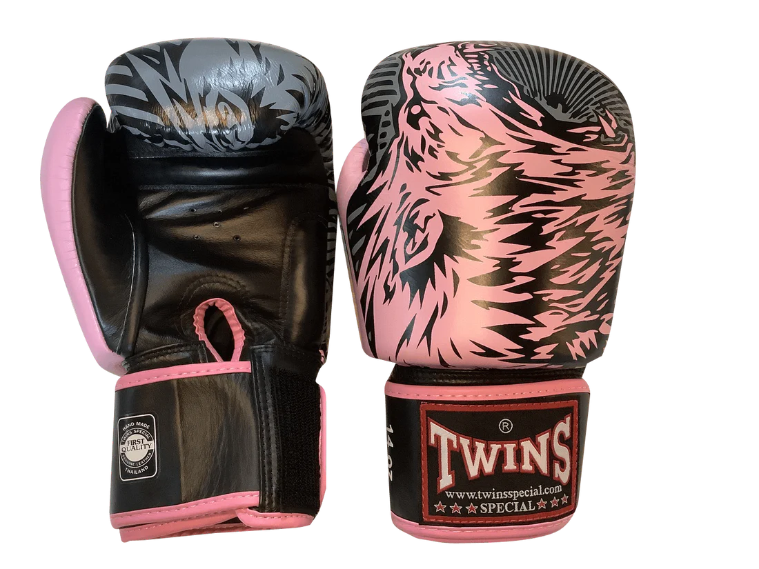 Gants de boxe Muay Thai Twins Special « Pink Wolf » FBGVL3-50