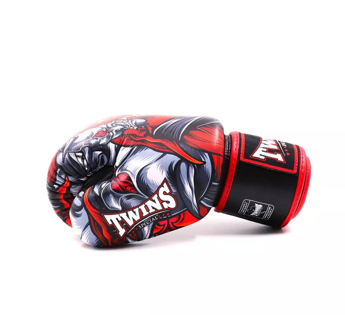 Twins Special 'Kabuki' ROT/SCHWARZ Muay Thai Boxhandschuhe FBGVL3-58