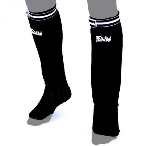Fairtex SPE1 Schwarze Schienbeinschoner in Sockenform