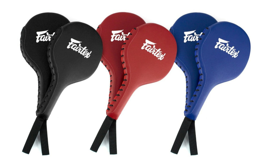 Paire de raquettes de boxe Fairtex BXP1 – Rouge/Bleu/Noir